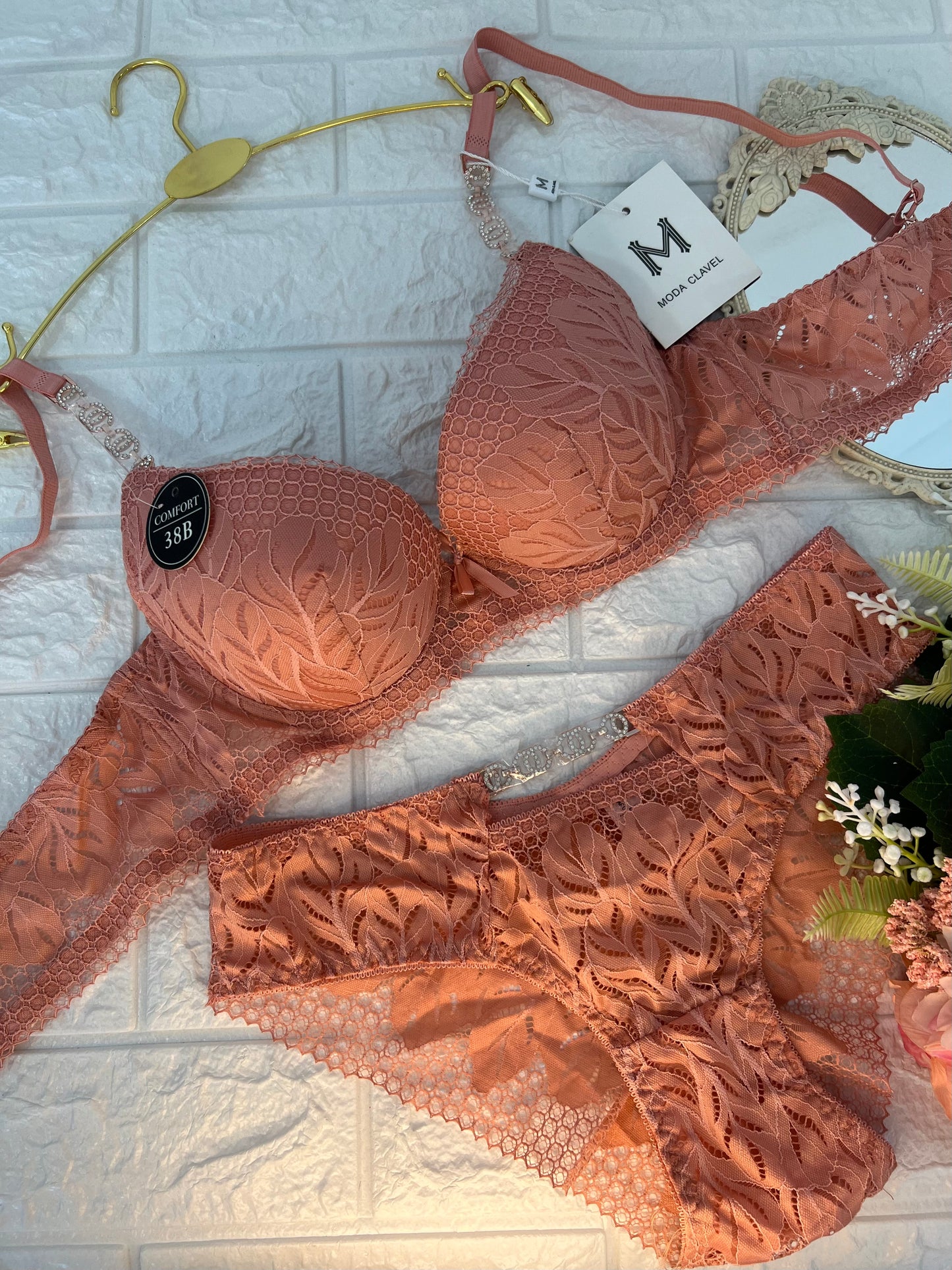 Set Zaira